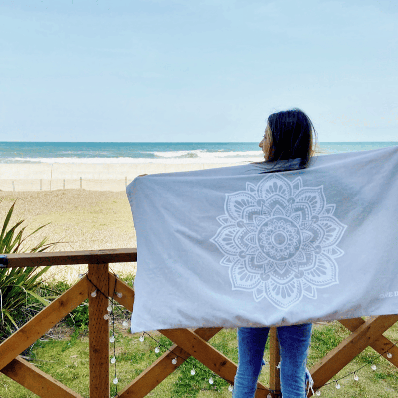 Sunflower ビーチタオル | DiCE DSGN