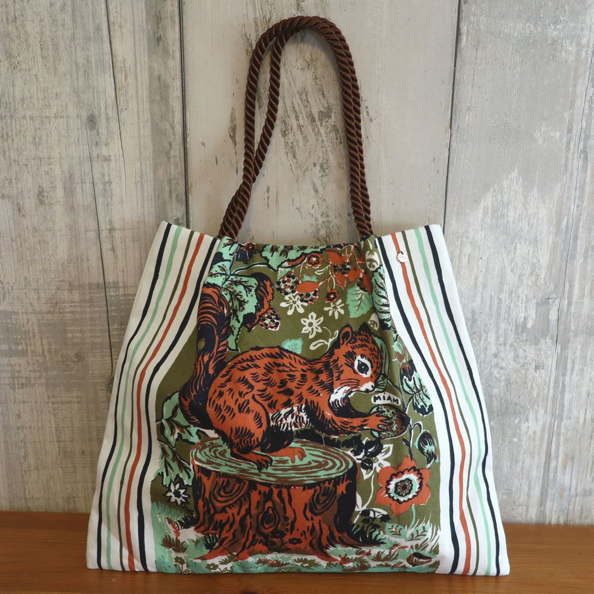 Nathalie Lete × mYmI ロープハンドルトート りす柄 | mYmI 