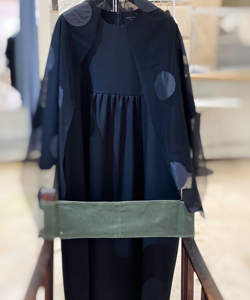 優しいフォーマル】黒ギャバワンピース（high quality Gabardine