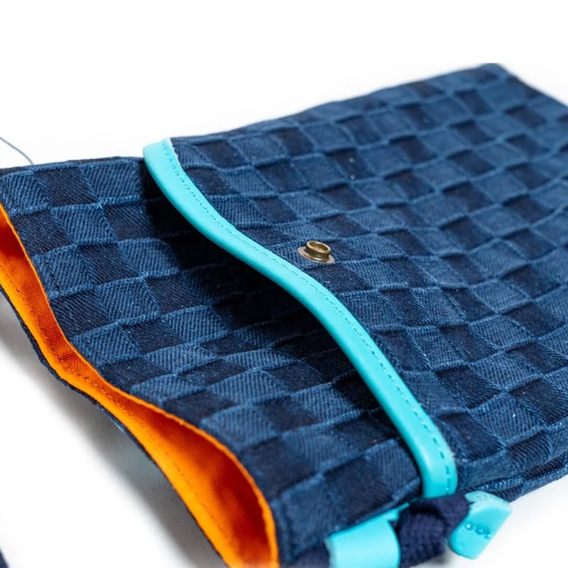 2302056-1 サコッシュポーチ（ダーク） | WAZAVI-collection