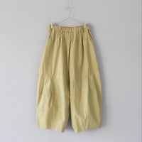 涼しく穿ける、タックワイドパンツ〈やさしいきいろ〉【Cotton House Aya】