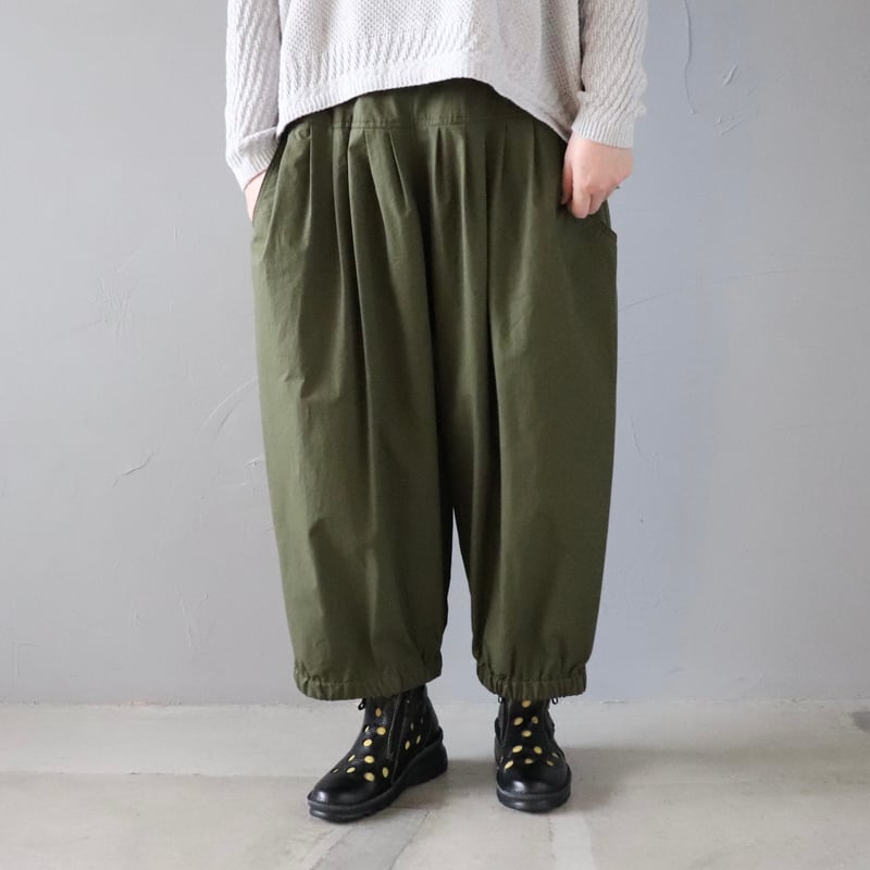 クラージュさんにつくってもらったタックワイドパンツ〈カーキ クラージュさんにつくってもらったタックワイドパンツ〈カーキ