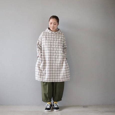 クラージュさんにつくってもらったタックワイドパンツ〈カーキ〉