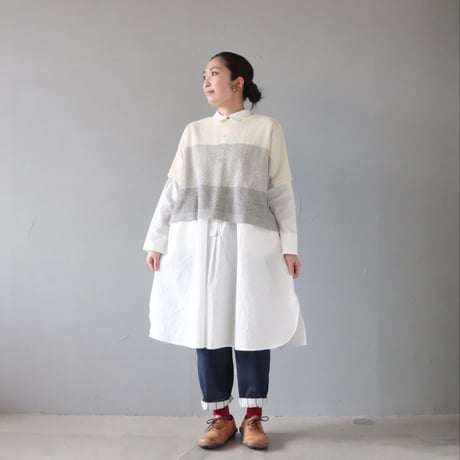 Cotton House Ayaの白のロングブラウス