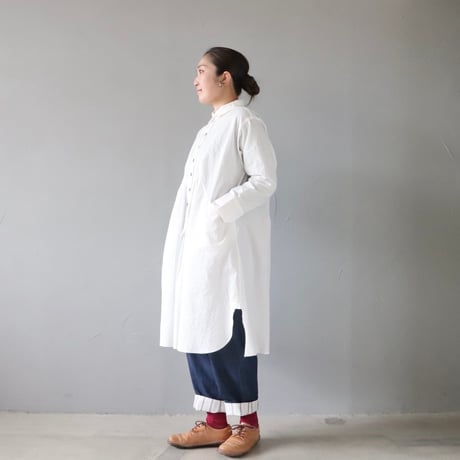Cotton House Ayaの白のロングブラウス