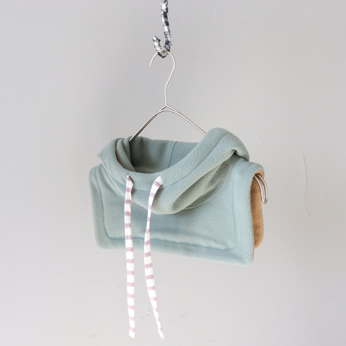 マイクロフリースのあたたかい付けフード【快晴堂】 | ZIPANG