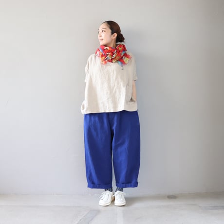 なぜかかわいいパンダのリネンストール〈あか〉