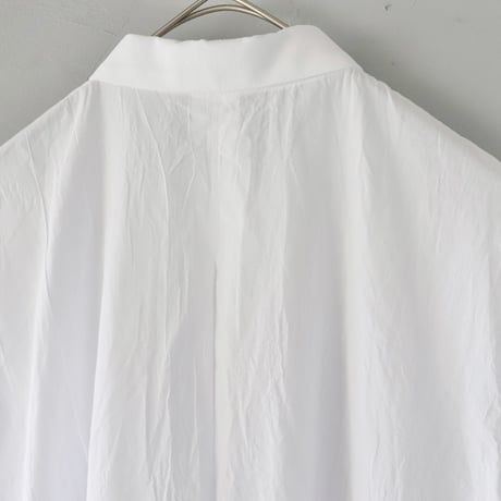 シャリっと涼しい、ノースリーブブラウス【Cotton House Aya】