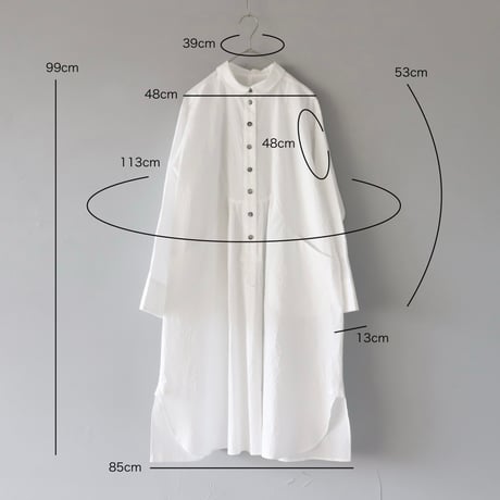 Cotton House Ayaの白のロングブラウス