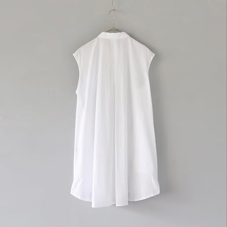 シャリっと涼しい、ノースリーブブラウス【Cotton House Aya】