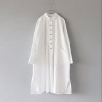 Cotton House Ayaの白のロングブラウス