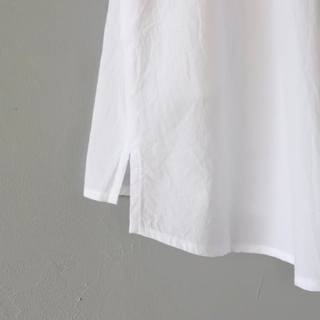 シャリっと涼しい、ノースリーブブラウス【Cotton House Aya】