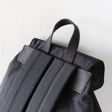 CLEDRANのナイロンリュック〈ブラック〉