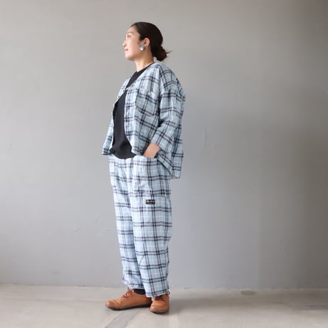快晴堂の斜めポケットパンツ〈みずいろ〉