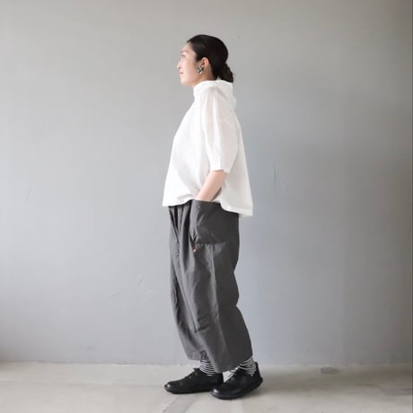 快晴堂のサイドポケットパンツ〈チャコール〉