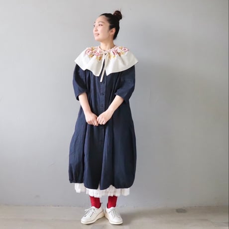 フラワー刺繍ギャザーつけえり〈ホワイト〉【M.&KYOKO】