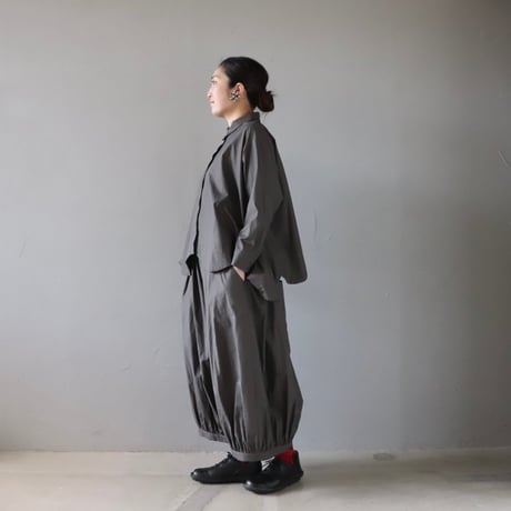 すそがもくもくブラウス〈チャコールグレー〉【Le-Fluy×ZIPANG】