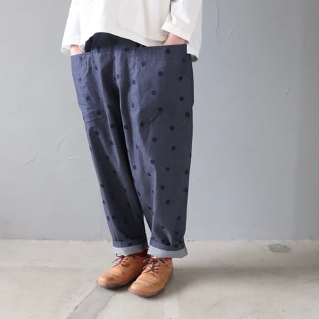 さらっと穿ける、ドットのデニムパンツ【Cotton House Aya×ZIPANG】