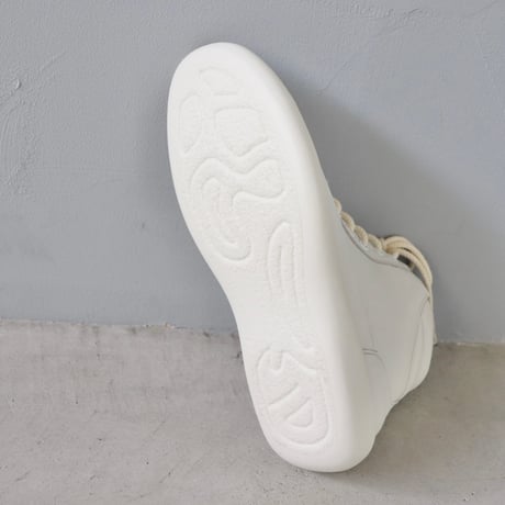 【当店別注】ハイカットレザースニーカー〈白〉