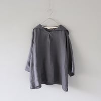 セーラーカラーのリネンプルオーバー〈チャコール〉【Le-Fluy×ZIPANG】