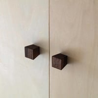 木のつまみ・ミニサイズ（角） ウォールナット