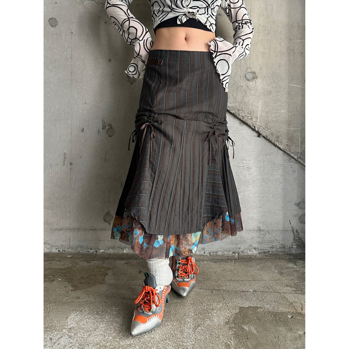 【NONCODE】Kate hole string skirt 00s draw code design skirt | KINSELLA Online Shop