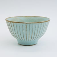 生産終了商品のため在庫限り【M036bl】パンとごはんと...　しのぎの茶碗  blue