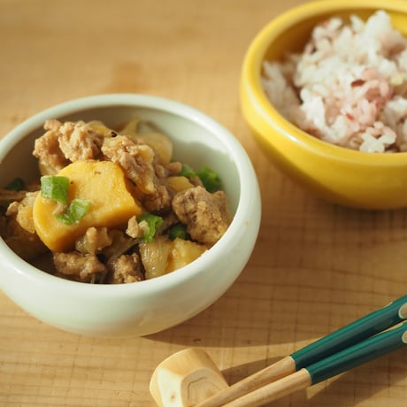 【M047gr】パンとごはんと... たべやすい器 BOWL M きみどり