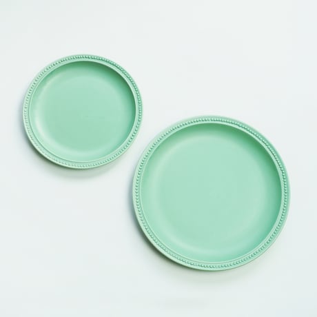 生産終了商品のため在庫限り【M049gr】パンとごはんと...　リムドット ラウンドプレート L green