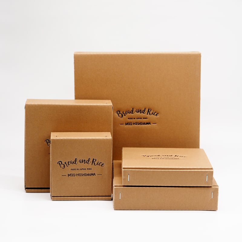 Bread and Rice (パンとごはんと...)まるい縁取りのプレート パンとごはんと】まるい縁取りの陶器 プレートM [日本製/美濃