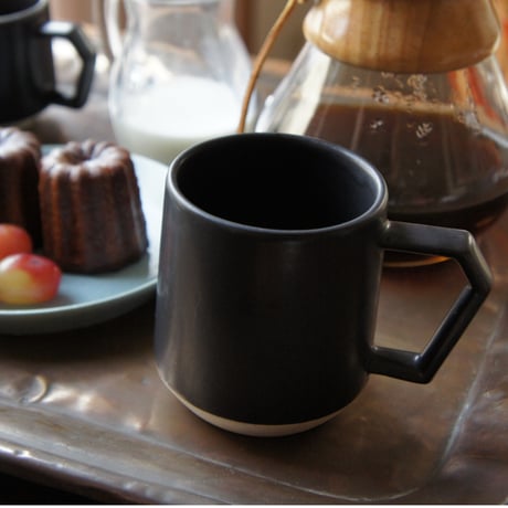 【C001bk】CHIPS mug. MAT black
