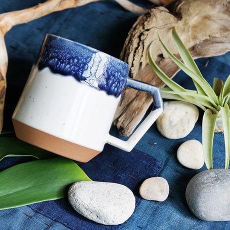 【C006】CHIPS mug. PREMIUM white-navy drop