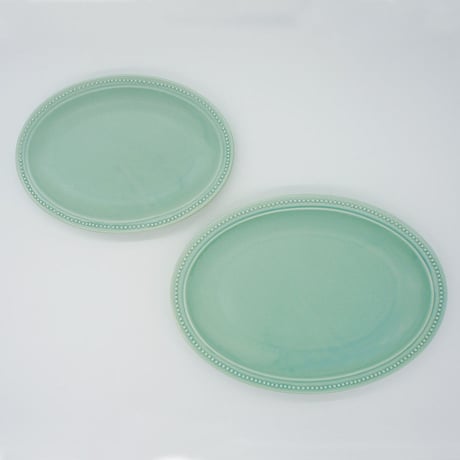 生産終了商品のため在庫限り【M017gr】パンとごはんと...　リムドット　オーバルプレート L green