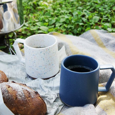 【C001bl】CHIPS mug. MAT sand blue