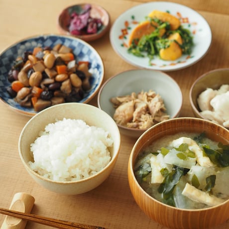 【M058bg】パンとごはんと... 小さなお茶碗 Rice Bowl M しろごま（beige）