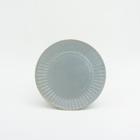 【M042bl】パンとごはんと... ひらひらの器 ROUND PLATE S ブルー