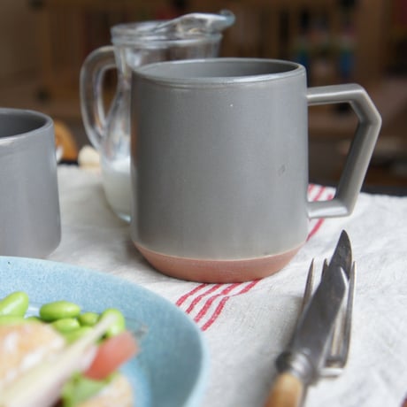 【C001gy】CHIPS mug. MAT gray