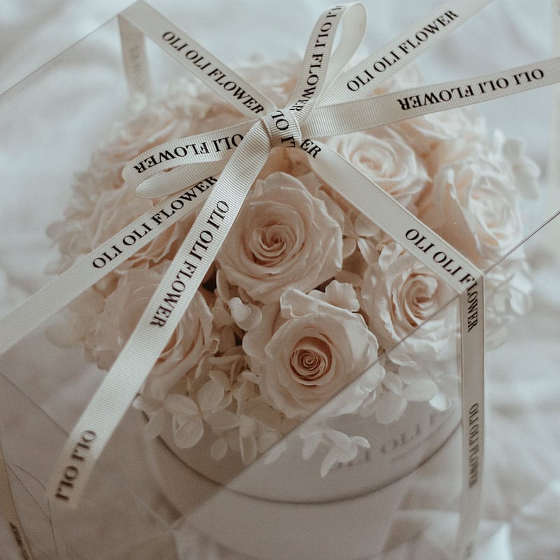 ダズンローズボックスantique white | OLIOLI FLOWER