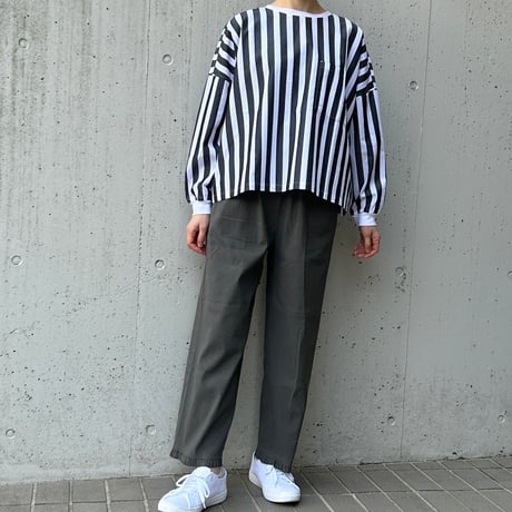universal tissu／ユニヴァーサルティシュ　ワイドストライプ　クロップドRIB－SHIRT