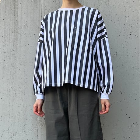 universal tissu／ユニヴァーサルティシュ　ワイドストライプ　クロップドRIB－SHIRT