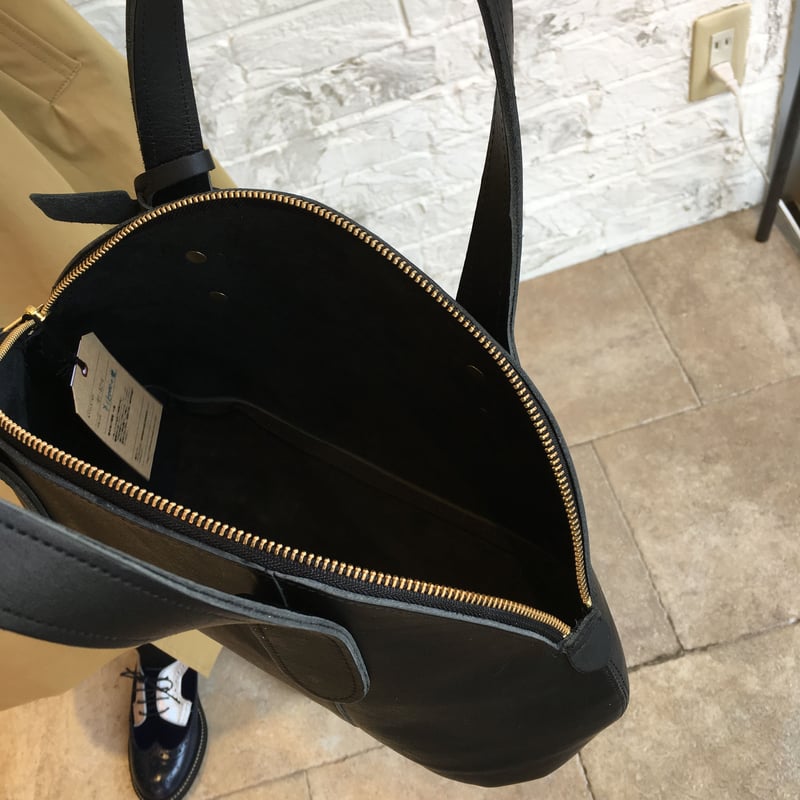 TIDEWAY DK ボストンバッグ ギラギラの飾りが一切ない、 オーソドックスでシンプルな