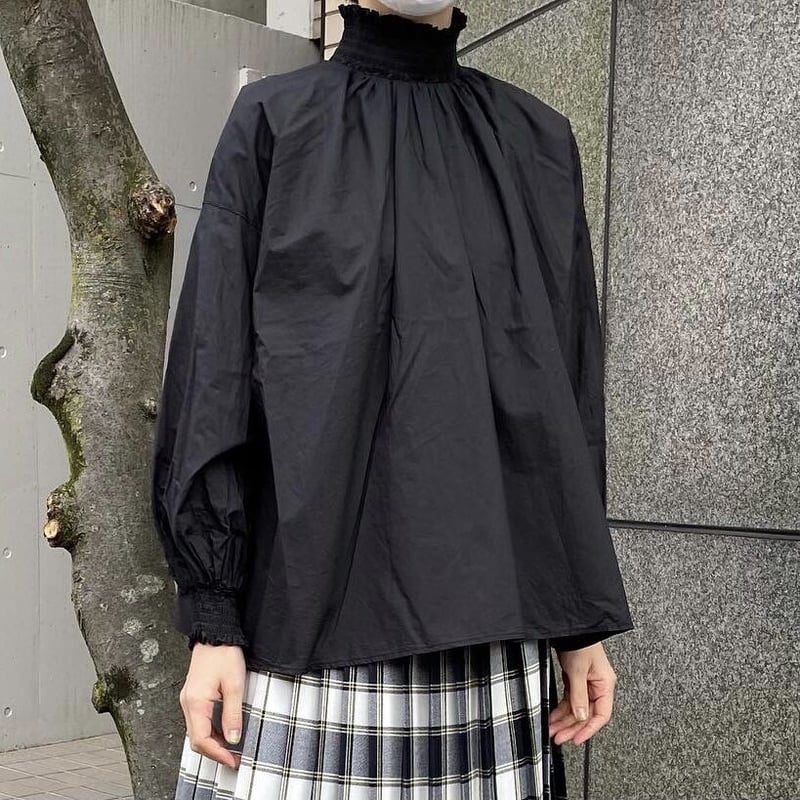 ☆未使用　ユニバーサルティシュ　タイプライター　シャツ　ブラウス TISSU universal tissu ナチュラルタイプライター シャーリングボトル