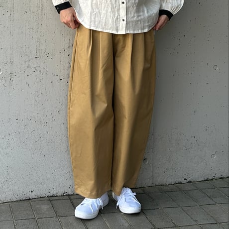 travail manue/トラバイユマニュアル　コンパクトチノストレッチ　コクーンパンツ