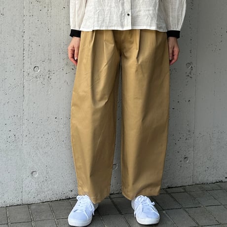 travail manue/トラバイユマニュアル　コンパクトチノストレッチ　コクーンパンツ
