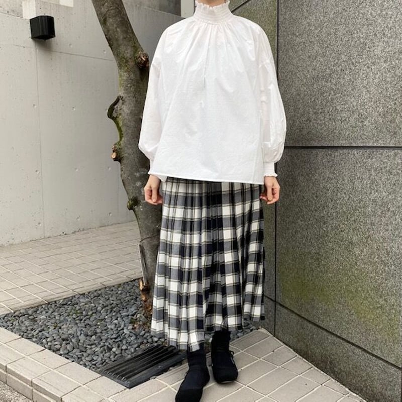 UNIVERSAL TISSU タイプライターシャーリングブラウス UNIVERSAL TISSU (ユニバーサルティシュ) タイプライター