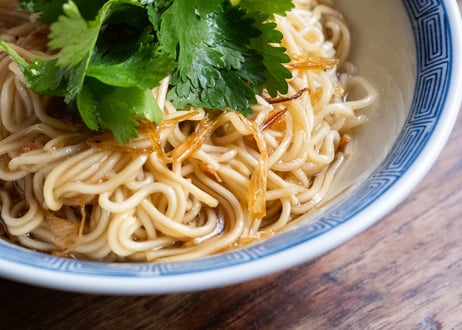 〈温〉葱油和え麺セット（麺・タレ付き）｜4人前