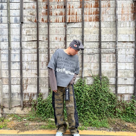 VALABASAS SCRIPTED LONGSLEEVE (GREY) | バラバサス スクリプティッド ロングスリーブ (グレー)
