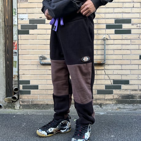 JOHN SOFIA Paneled High-Grade Fleece Pants (Black/Mocha)｜ジョンソフィア パネルド ハイグレード フリースパンツ（ブラック/モカ）