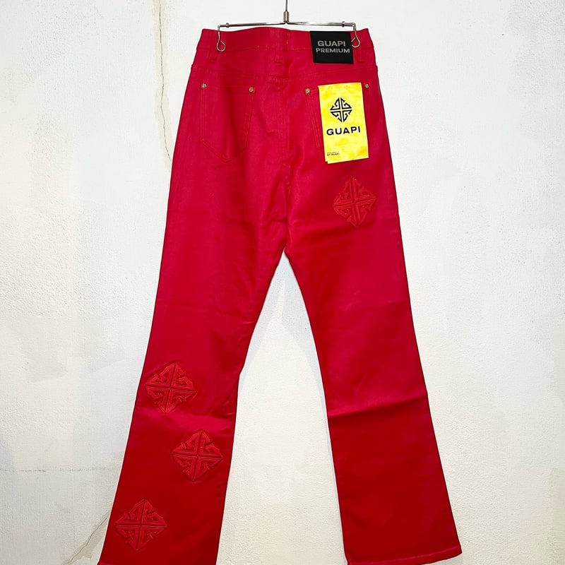 GUAPI Red Icon Flared デニムパンツ fit=scale-down,w=1200