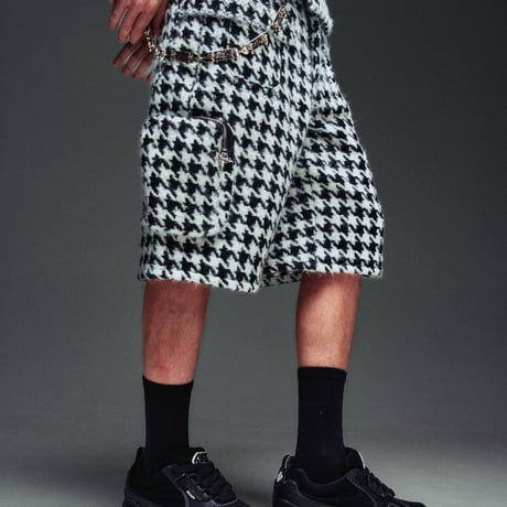 GUAPI White Houndstooth Furry Shorts (White) | グアピ ホワイト ハウンドトゥース ファーリー ショーツ（ホワイト）